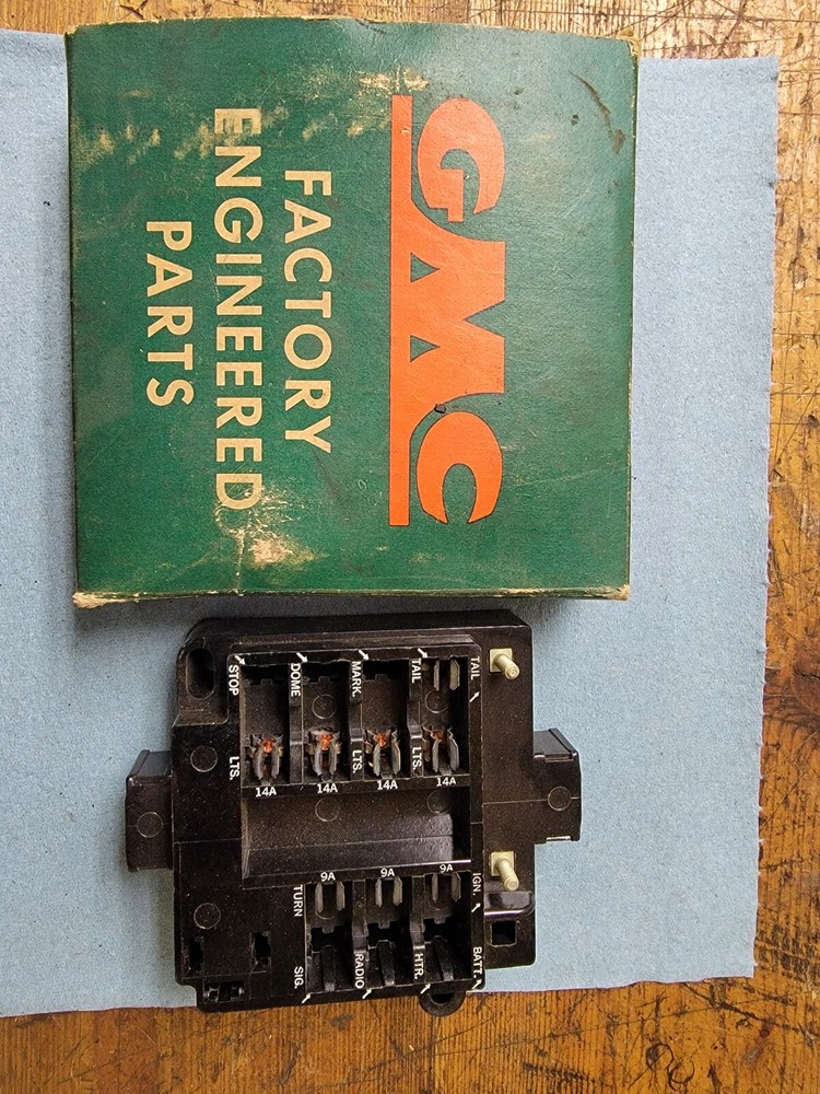 General Motors Fuse Block