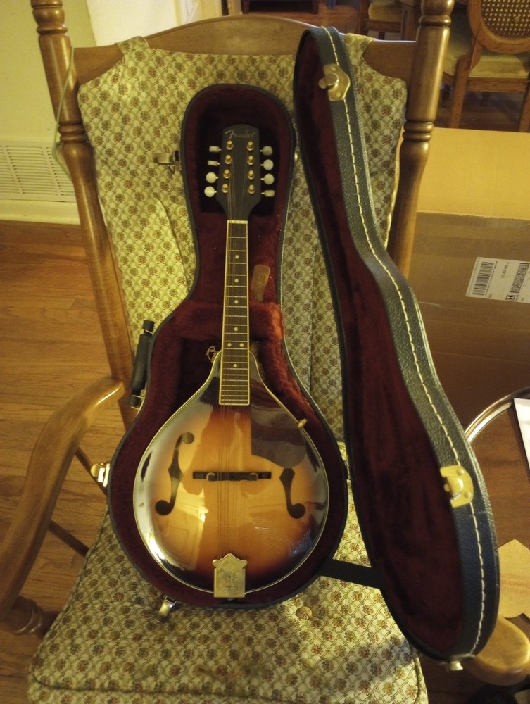Fender FM-53S SB Mandolin - Solid Spruce Top - Sunburst - TKL Case Included