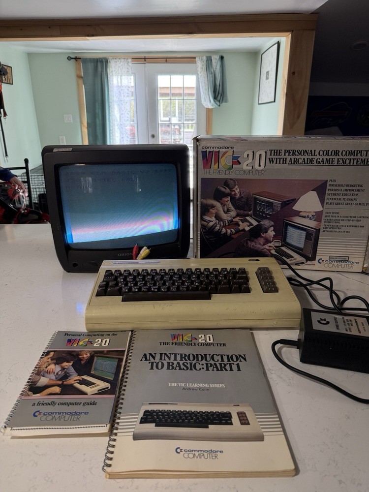 Commodore VIC20 Computer CIB Tested Working W Box Manuals Retro Vintage PC