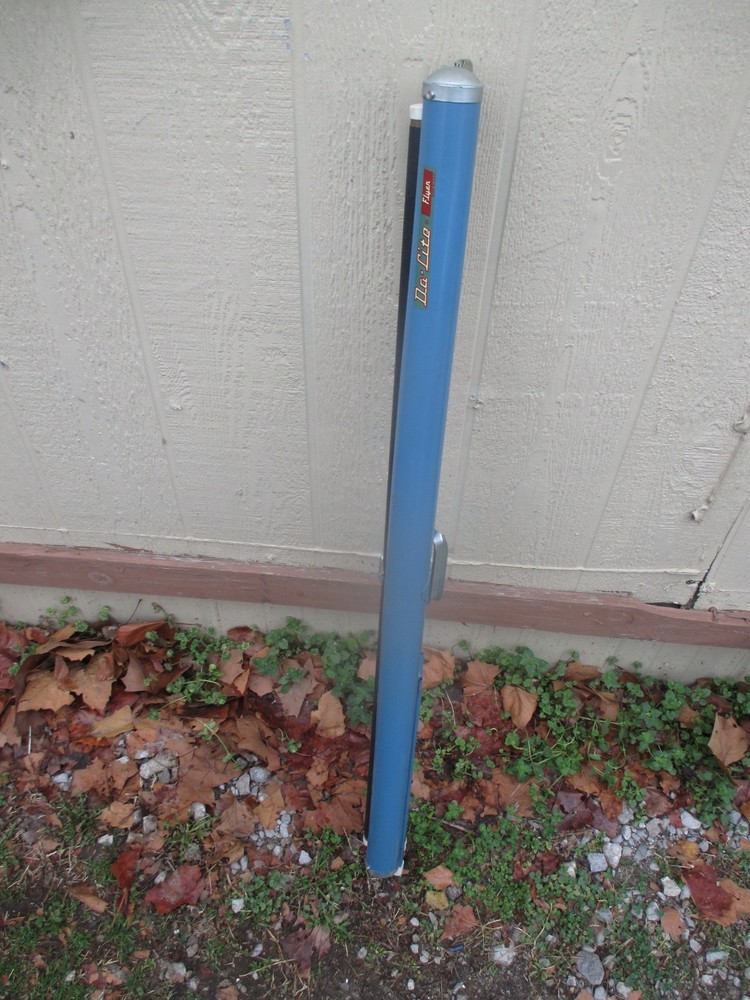 projector screen pull down da lite flyer