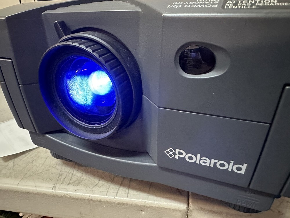 Polaroid Model 215E LCD Projector