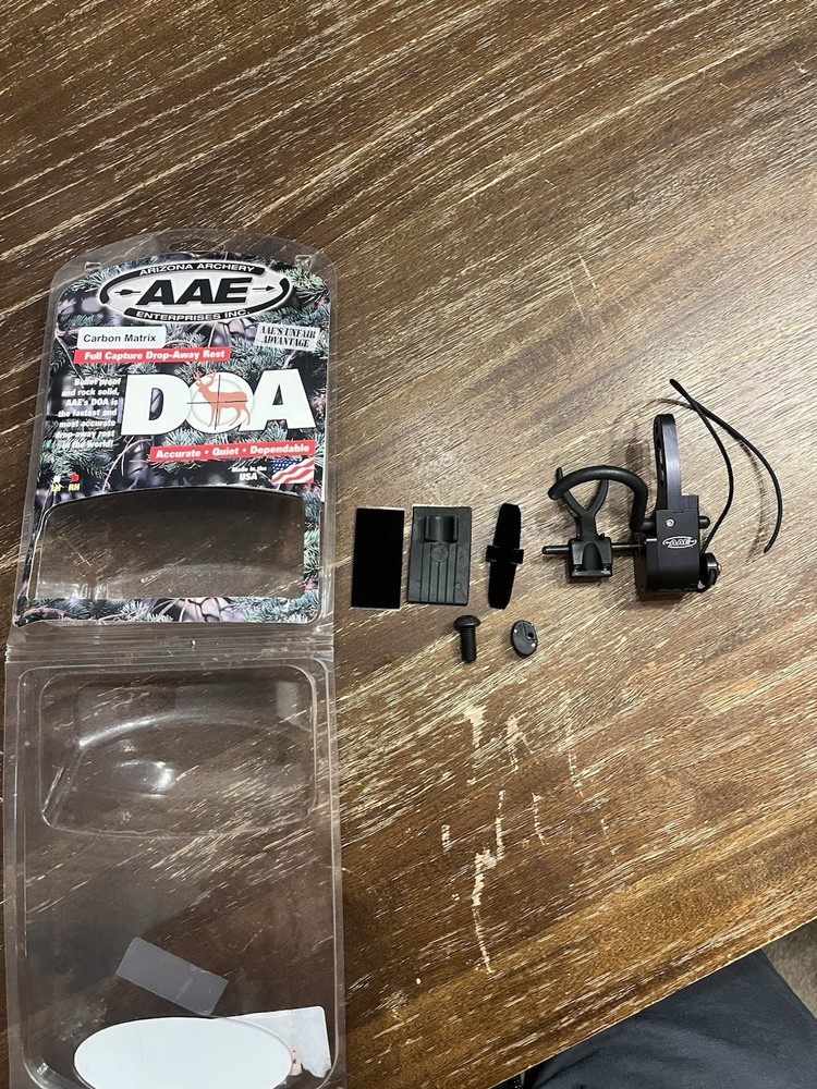 AAE DOA Full Capture Drop Away Rest for Right-Hand Black