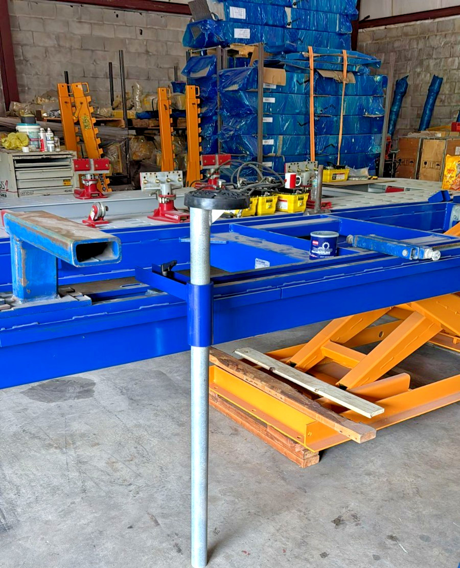 CAR O LINER  PILLAR JACK SET CLONE OF OEM 200-CAR34014  RAISE LOWER VEHICLES