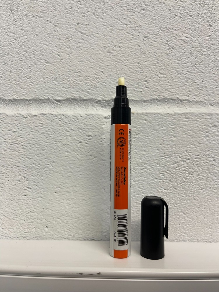 Kuretake ZIG Posterman PMA-50 Waterproof Chalk Pen – Black