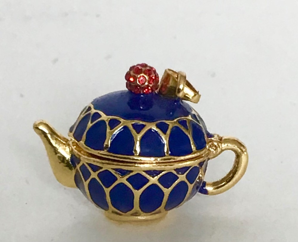 Itty Bitty Teapot Pendant which Opens, Hinged Lid