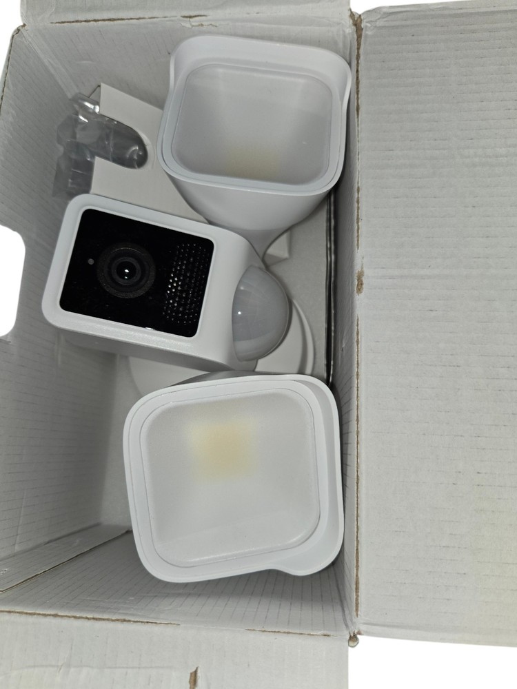 Wyze Cam Floodlight V2 Motion-activated Hardwired