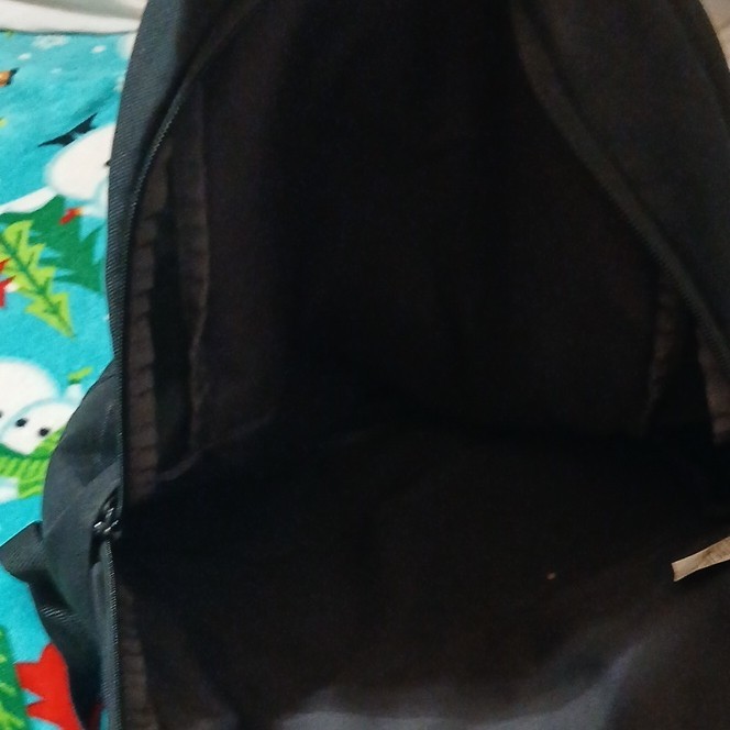 Nike 72 Black Hiking Backpack Zip Closure Padded Straps External Pockets