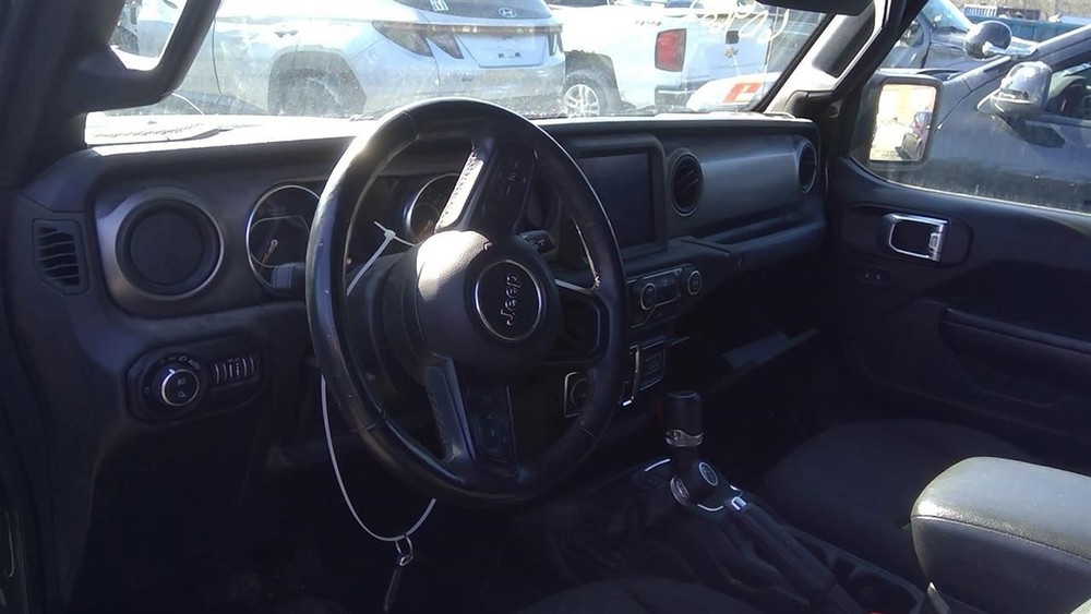 GLADIATOR 2021 Glove Box 2125827