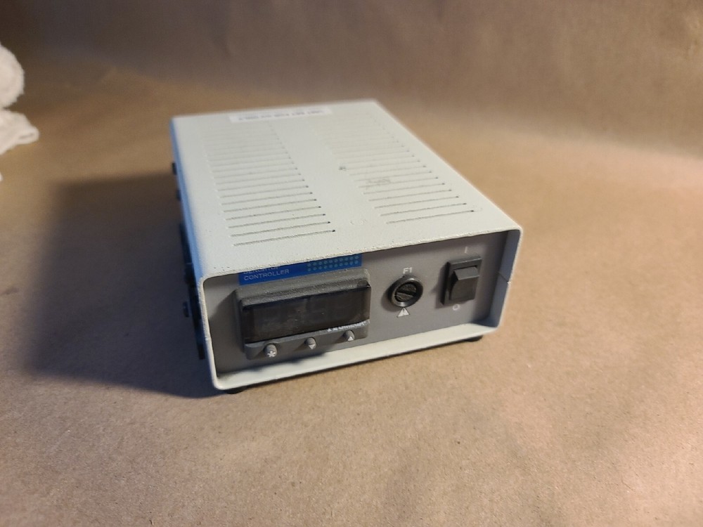 Omega CSC32 Series Mini Benchtop Controller LOT D400