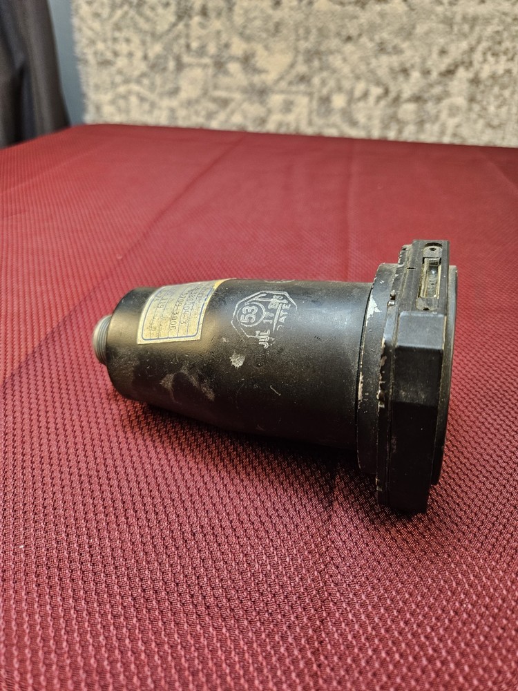 BEECHCRAFT DUAL FUEL FLOW INDICATOR P/N: 102-380004-3