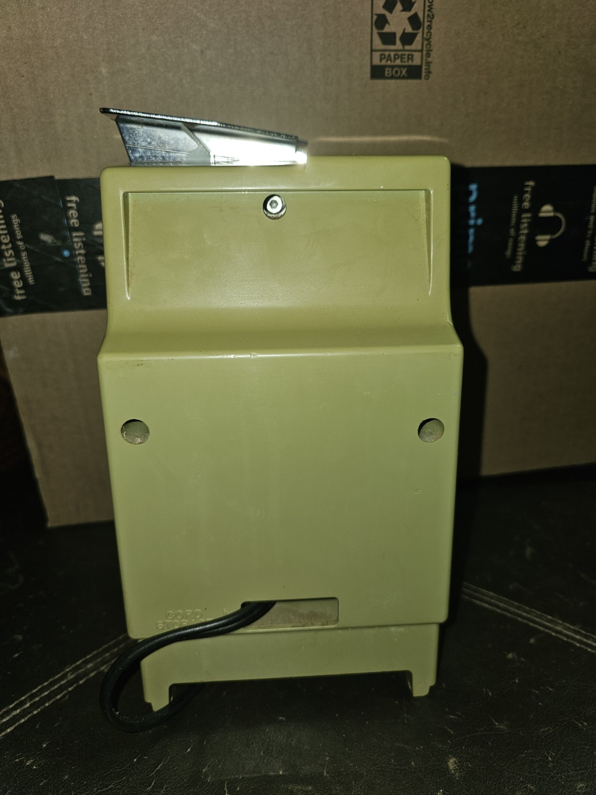 Vintage Avocado Green Electric Can Opener Mid Century Kitchen Appliance Works