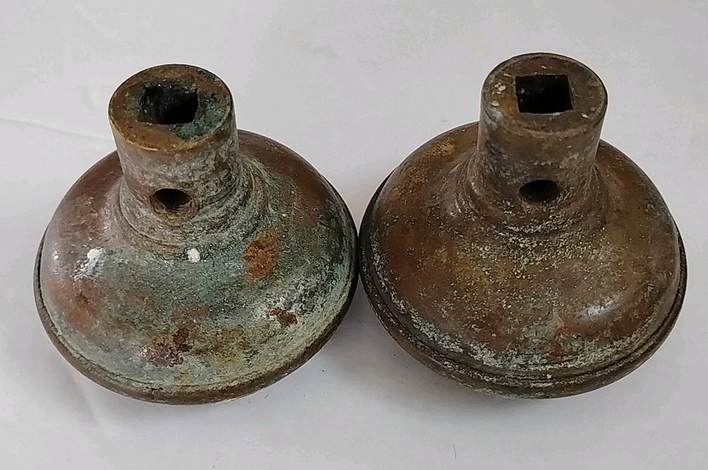Antique 3 brass door knobs, 2 brass back plates