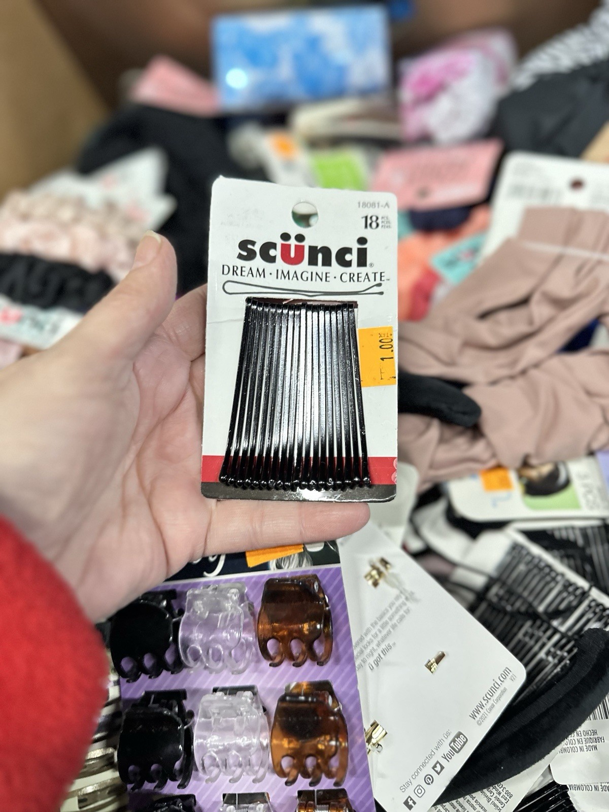 50 Pcs Wholesale Scunci , Goody Assorted Hair Accessories Scrunchies Etc Read