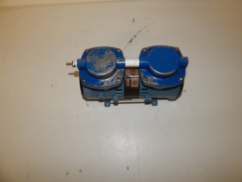 THOMAS INSTRUMENTS MODEL 2107CA18676TFE-1 PUMP (SQS41)