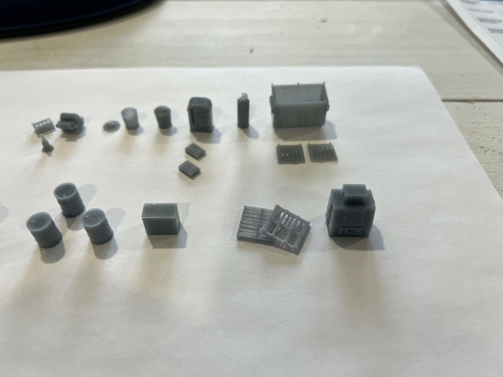 HO Scale Gas Station Accessories
