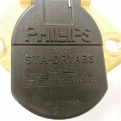 Phillips ISO Socket P/N: PHI16-7422 *Broken Plastic*