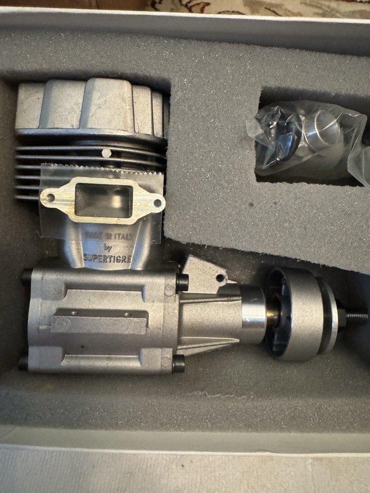 Super Tiger S 3000 2-Stroke Engine in Box with New