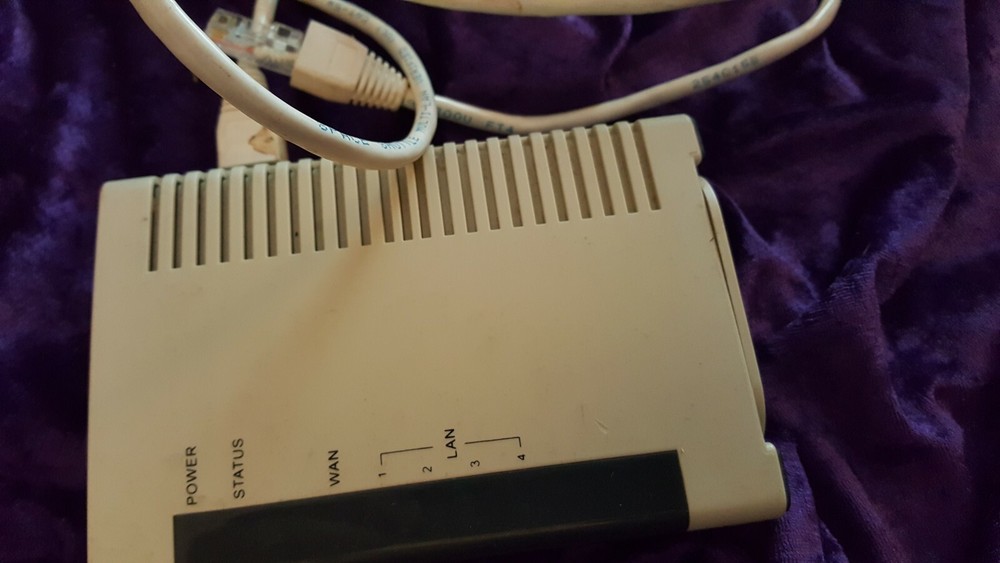 BROADBAND CABLE / DSL ROUTER CA37012955 00E098AED08C OOE098AED08D - READ BELOW !
