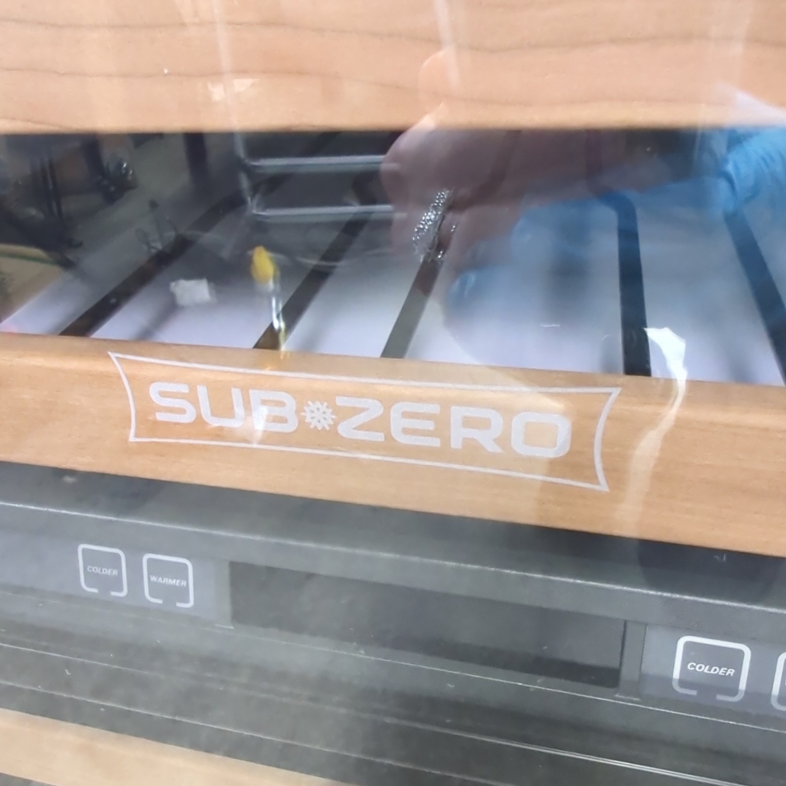 2014 Sub-Zero 424FS 24" Stainless Steel Standalone/Undercounter Wine Cooler