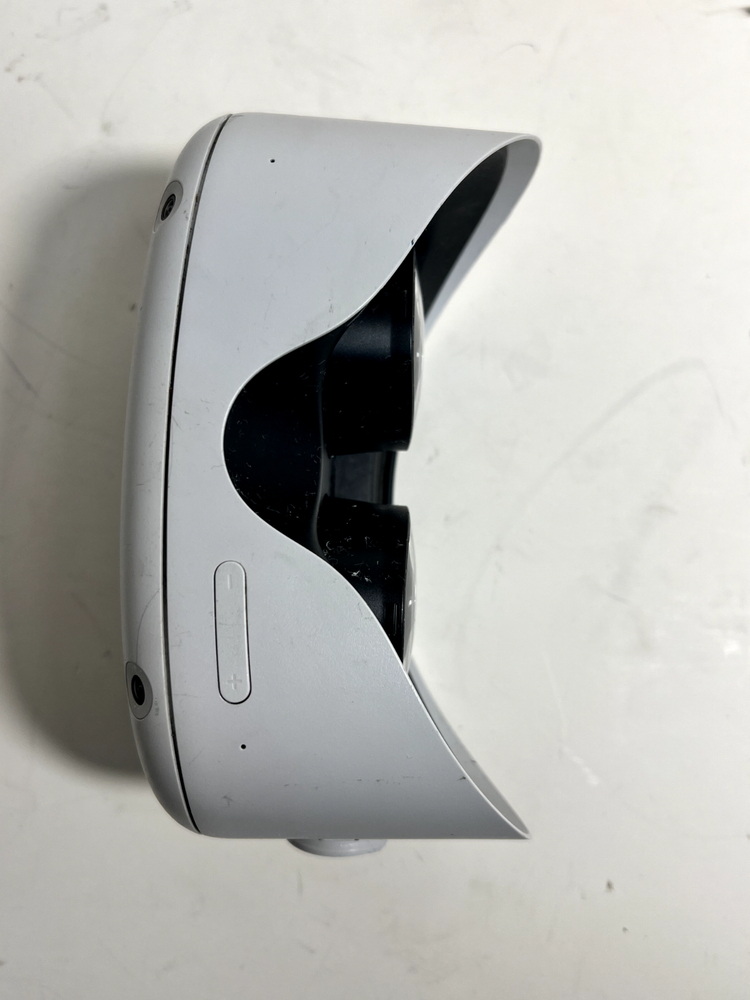 GENUINE Meta Oculus Quest 2 VR 256GB HEADSET ONLY - white - NO CONTROLLERS -READ