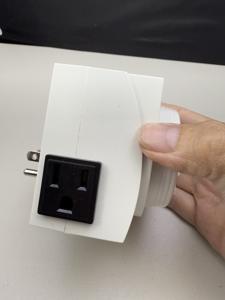 HydroFarm TMO1715D Digital Timer Switch 2 Outlets Used