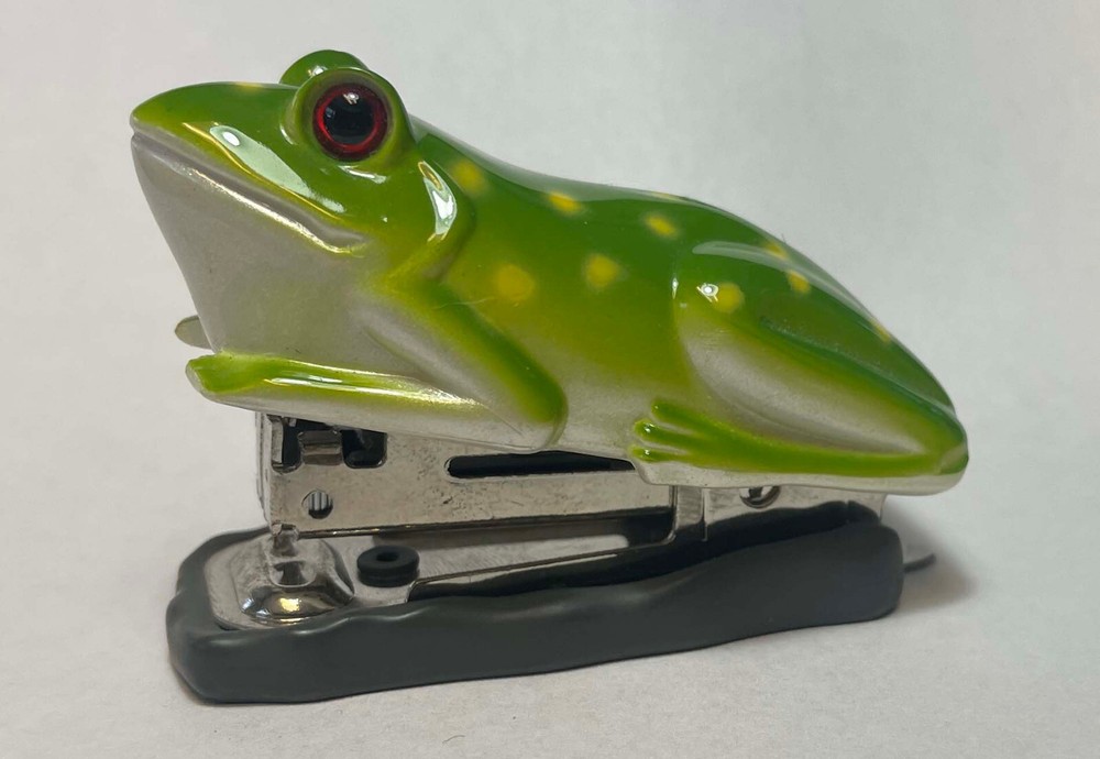 Small Frog Stapler