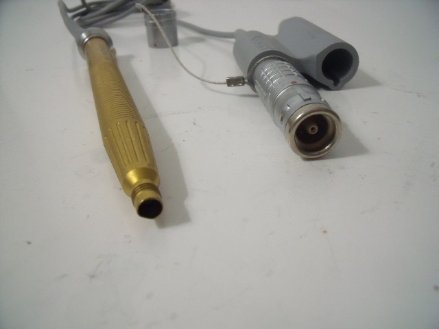 Alcon 8065-M002-01 Reverse Threaded Tip Phacoemulsifier Probe Handpiece!