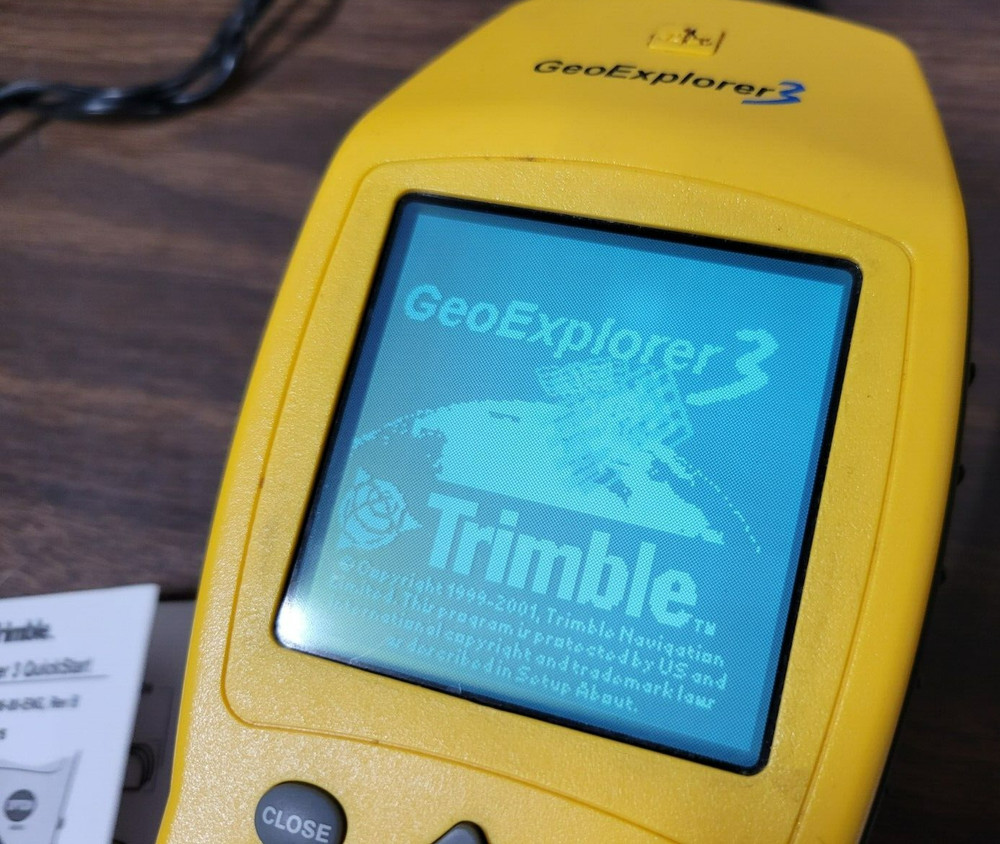 Trimble GeoExplorer 3 GPS Data Collector 38376-00 Base w/Data Cable & Adapter