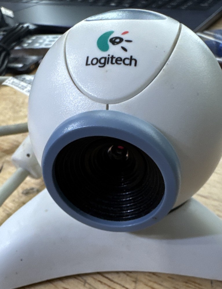Logitech Quickcam USB Webcam 2000s Computer Wired Camera Base -Vintage