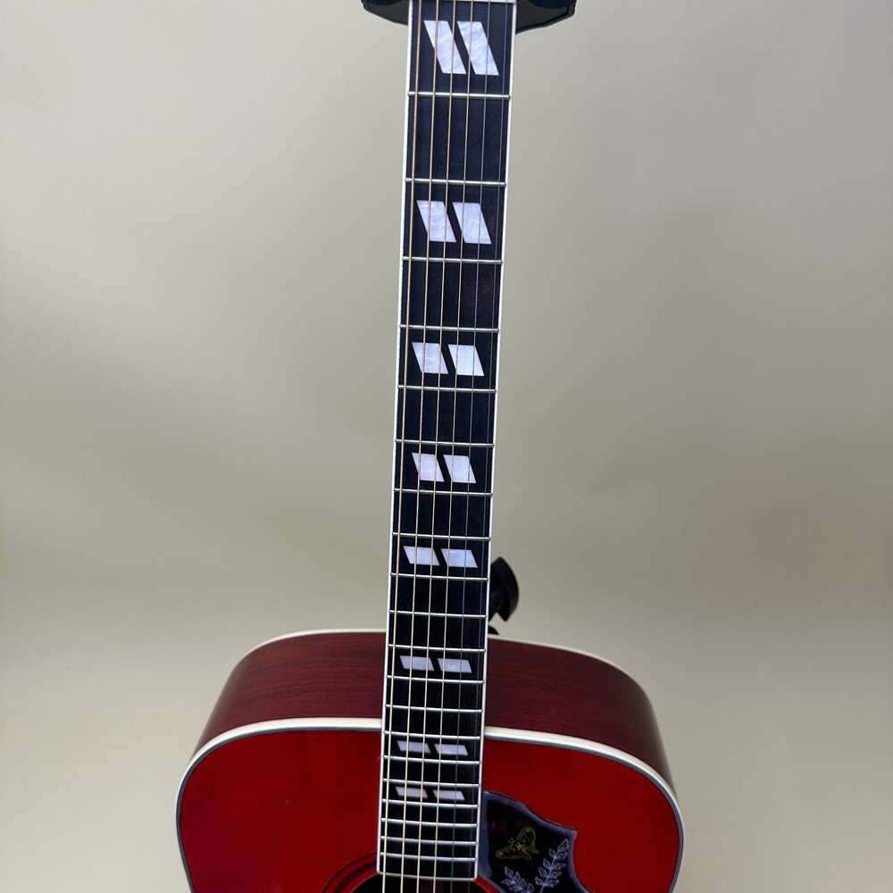 Hummingbird Pro model acoustic guitar/solid spruce surface, cherry /from US