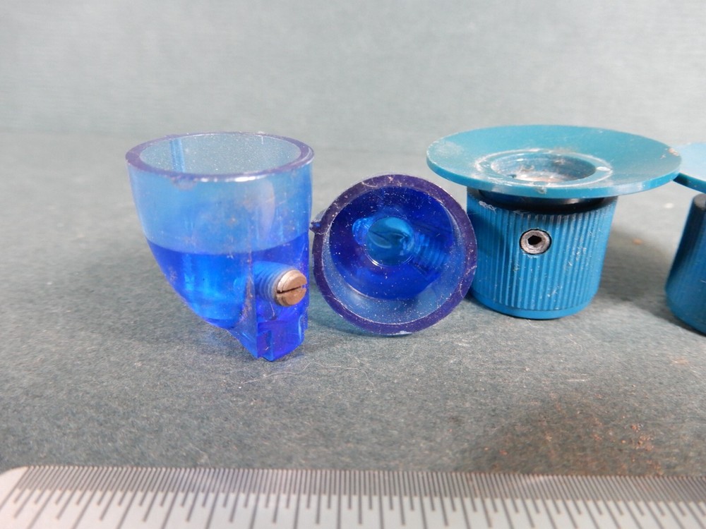 Vintage Blue Chicken Head Knobs (2) Plus Four Blue Skirted Pointer Knobs Unusual