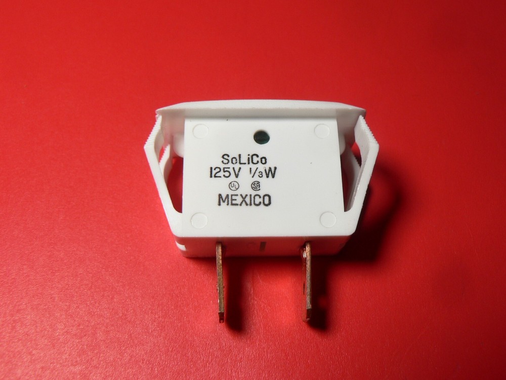 2 PCS NSI 79575LQ SNAP-IN GREEN LENS WHITE BEZEL RECTANGULAR INDICATOR LIGHT