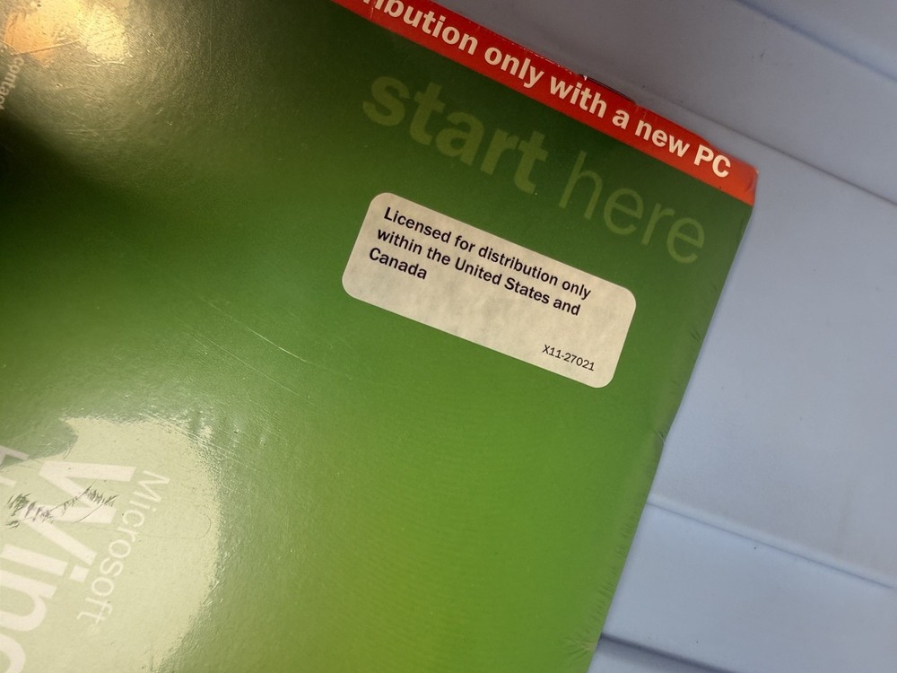 SEALED NEW Microsoft Windows XP Home Edition Version 2002 X10-52148