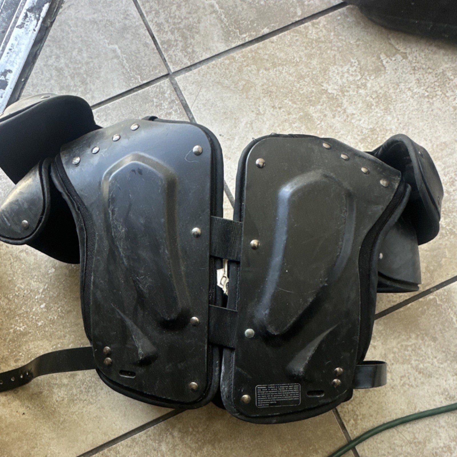 Xénith Flyte 2 TD Large Black Football Shoulder Pad Padded Adjustable