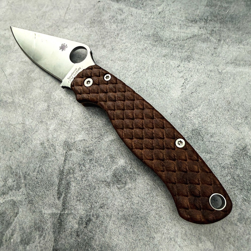 Dragonscale walnut scales for Spyderco Paramilitary 2