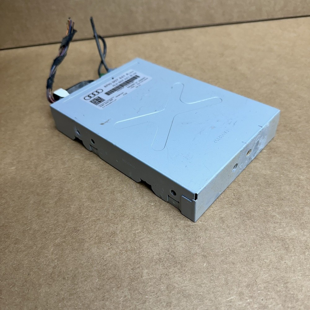 2009-2017 AUDI Q5 - REAR VIEW / Reverse Camera Control Module 8R0907441A
