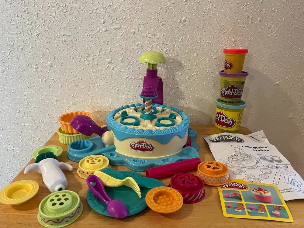 Play-Doh Cake Makin' Station, 2009, Complete