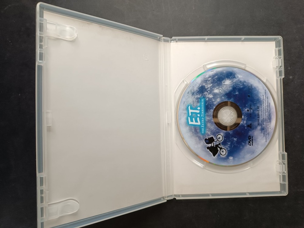 e.t. the universal alien DVD