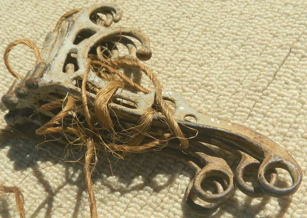 Cast Iron White Victorian Style Coat Hooks ,Hat Hooks, Rack Hooks ,Hall Tree