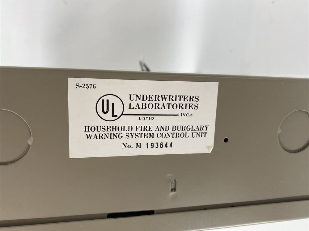 NAPCO MAGNUM ALERT 1010LKDL Security Control Panel/Enclosure 1000 SeriesUntested