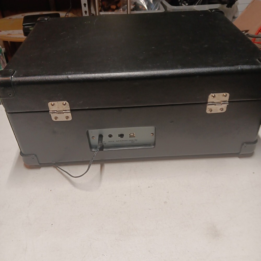 Crosley Suitcase Record Player Cr249 Phonograph