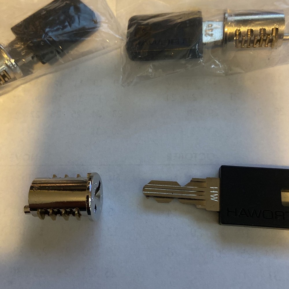 Haworth HW216 Key With Lock Core