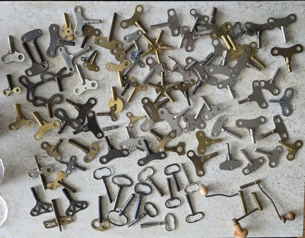 Many Clock Keys Vintage Antique. Over 100 Keys