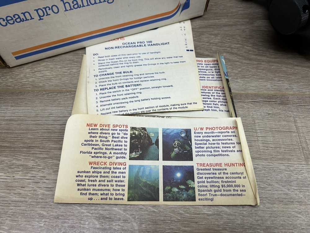 Vintage OCEANIC Ocean Pro Dive Snorkel Flashlight Hand Light