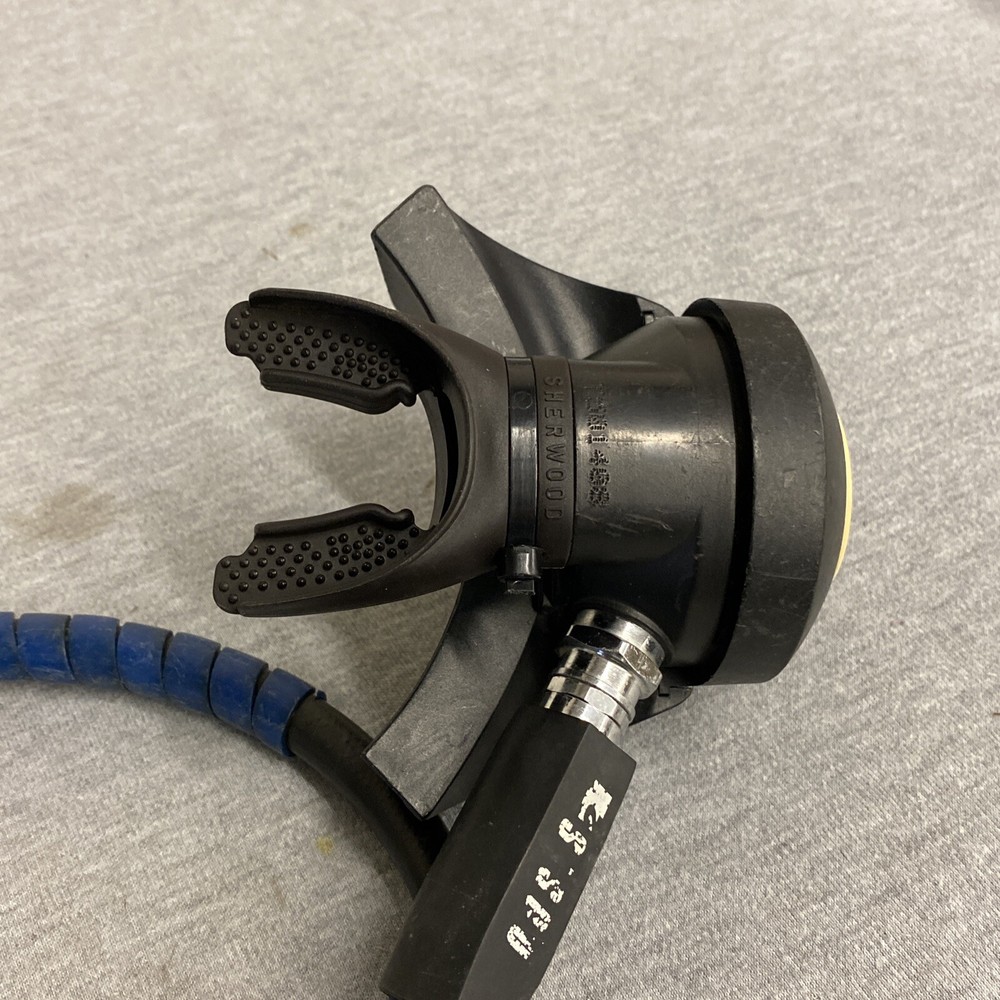 Sherwood Second Stage Regulator w/ 34" Hose