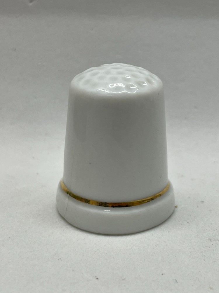 Alaska Polar Bear Porcelain Thimble - Crack Inside Thimble