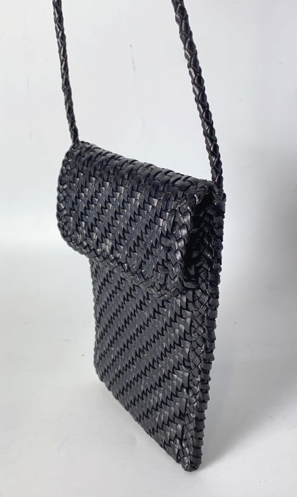 Dragon Diffusion Woven Leather Shoulder Bag Black Handwoven Slim Authentic
