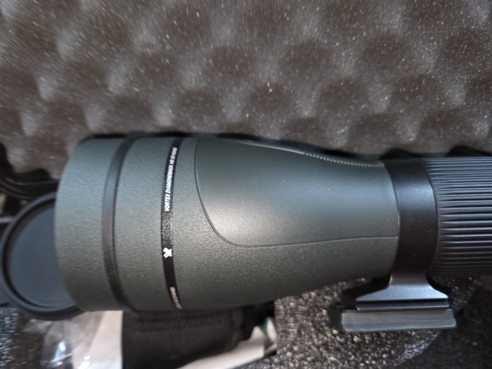 vortex diamondback hd 20-60x85 spotting scope With Extras