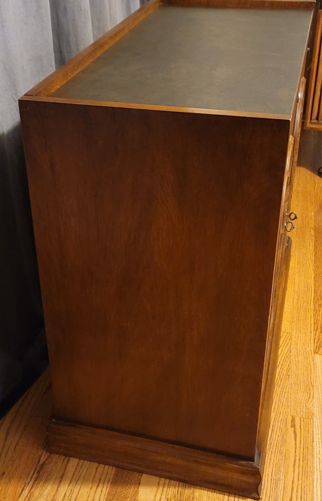 Mid-Century Entryway Sideboard / Bar Cabinet