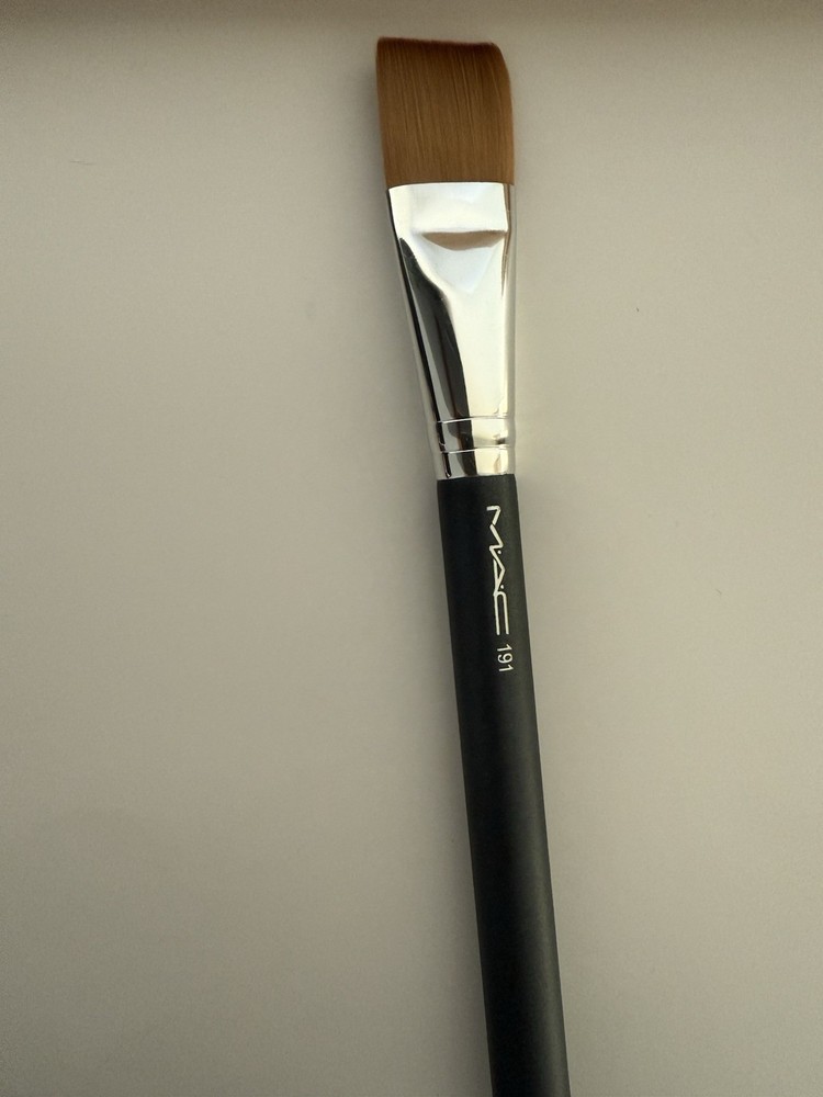 MAC 191 SQUARE FOUNDATION BRUSH